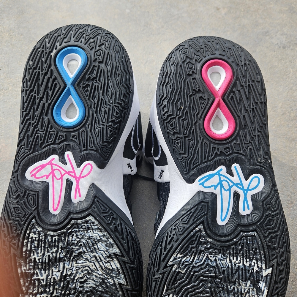 Nike Kyrie Infinity South Beach Shoes - Picture 9 of 11